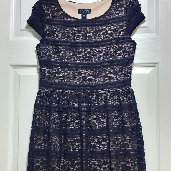 NWOT ENFOCUS PETITE LACE DRESS 8P - Picture 1 of 8